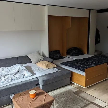 Zentrales Mit Schoenem Ueberblick! *