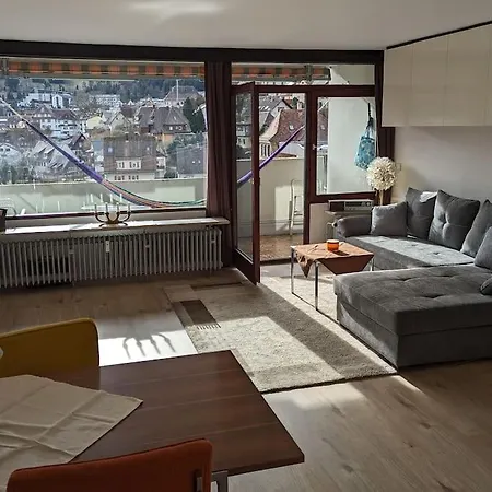 Apartment Zentrales Mit Schoenem Ueberblick! *